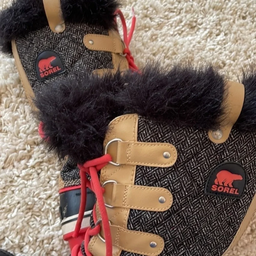 Sorel Joan Of Artic Boots​